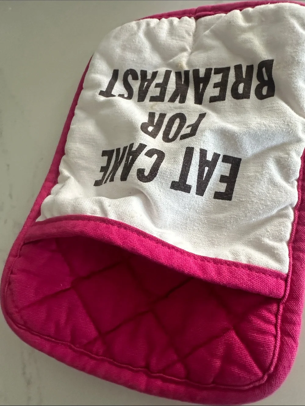 kate spade Pink and White Quilted Oven Mitt - 